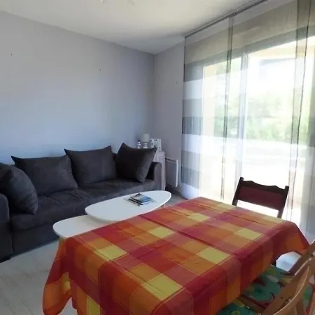 Apartment F2 Avec Balcon Dans Neuve